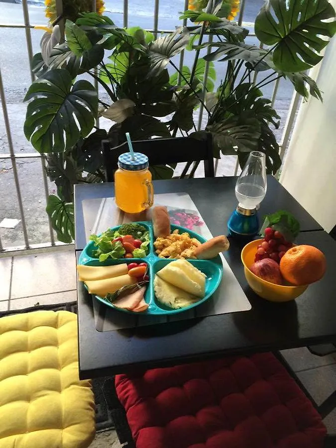 Friends Hostel Paulista , Сан-Пауло 2*,